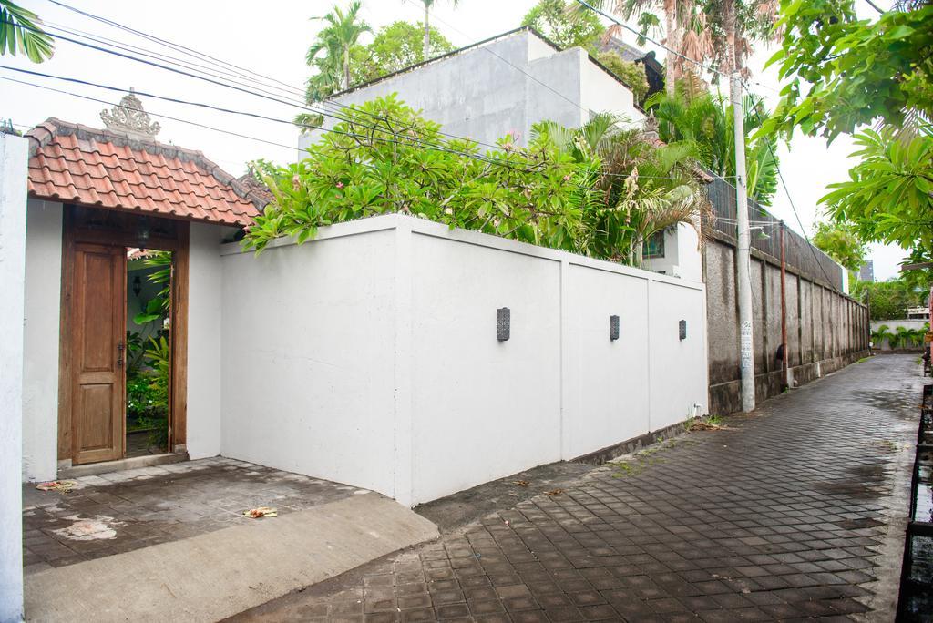 Hideaways Seminyak Villa Buitenkant foto