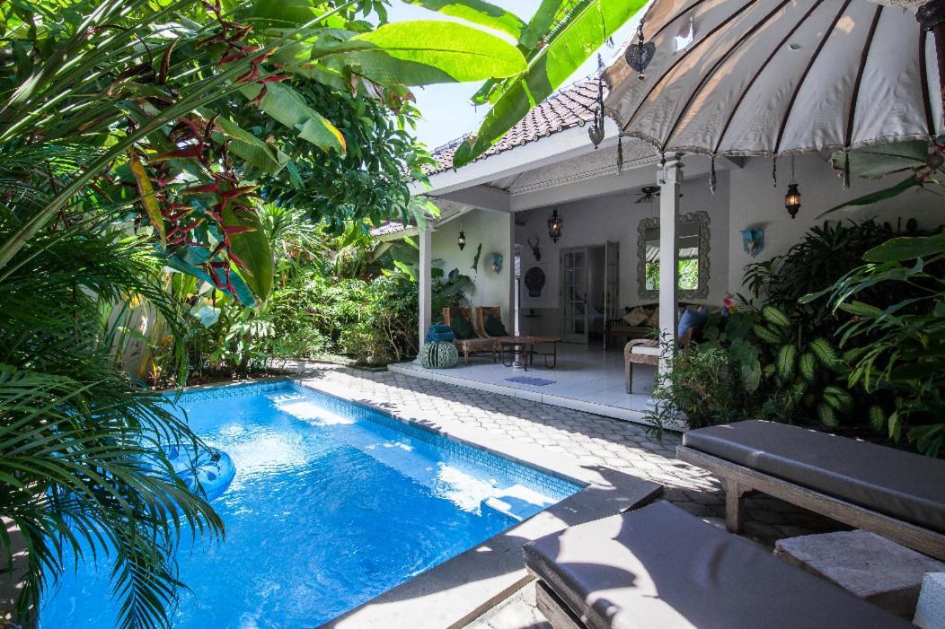 Hideaways Seminyak Villa Buitenkant foto